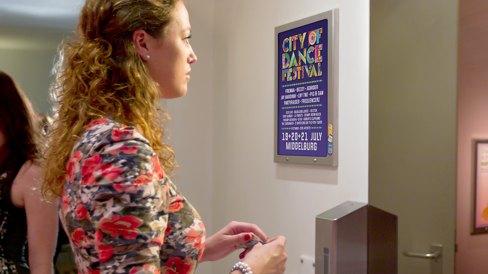 Altermedia City of dance festival Wcreclame Toiletmedia Washroom media