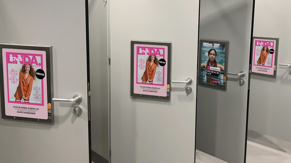 Altermedia Mood for Magazines LINDA LOVES Toiletreclame WCreclame Toiletmedia Washroom media