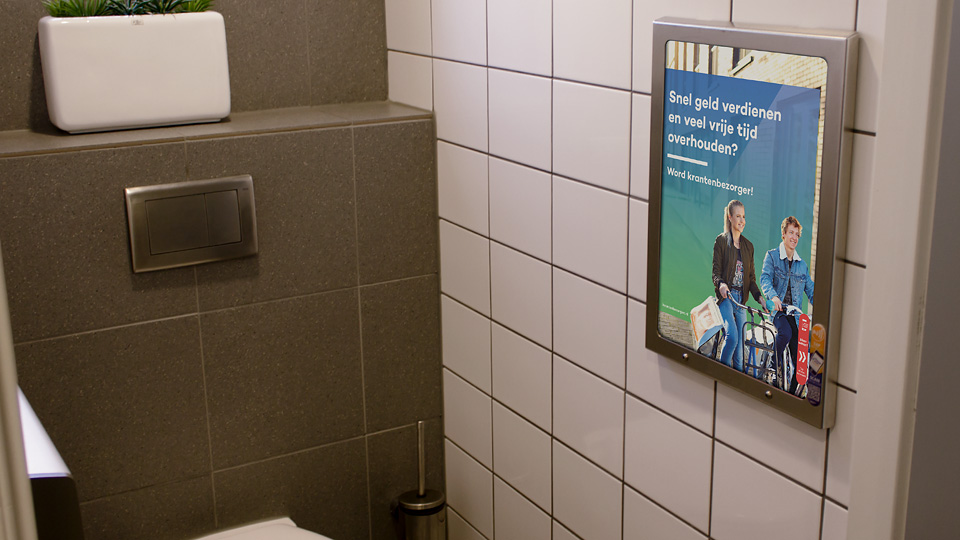 Altermedia De Persgroep Het Parool Toiletreclame Wcreclame Toiletmedia Washroom media