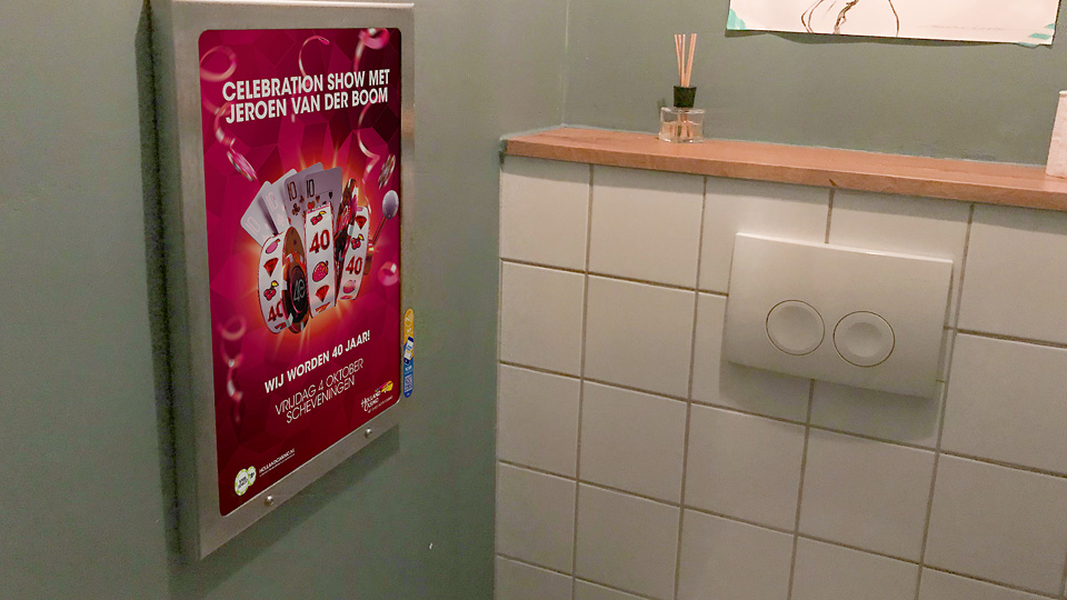 Altermedia Holland Casino Scheveningen WCreclame Toiletmedia Washroom media