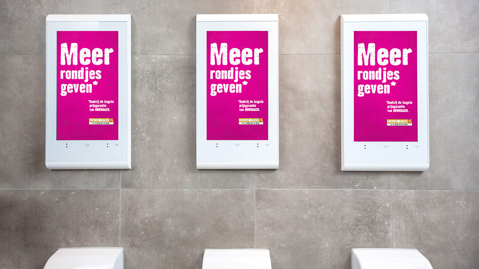 Altermedia Hornbach Toiletreclame WCreclame Toiletmedia Washroom media digital signage Digital out of home DOOH