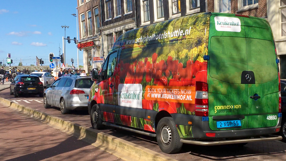 Altermedia Keukenhof Schiphol Hotel Shuttle Taxireclame