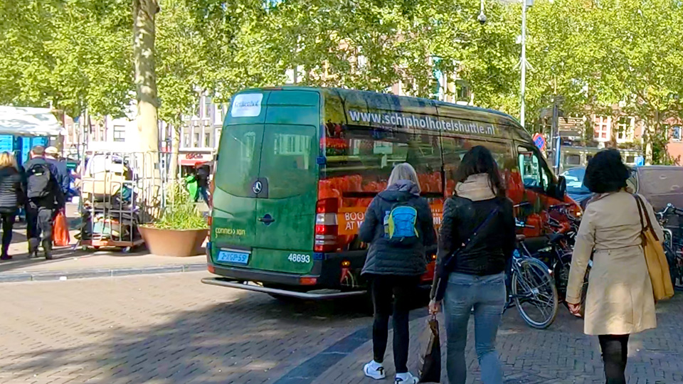 Altermedia Keukenhof Schiphol Hotel Shuttle Taxireclame