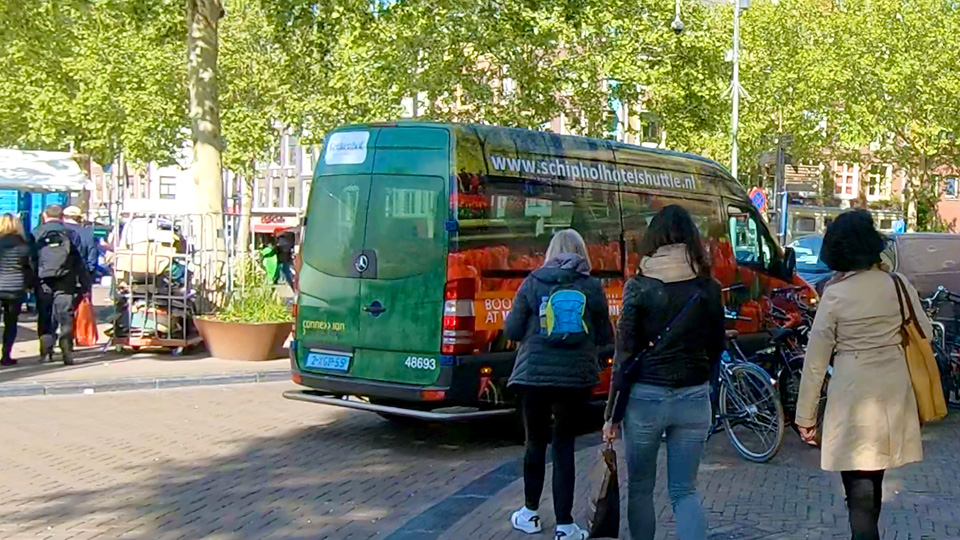 Altermedia Keukenhof Schiphol Hotel Shuttle Taxireclame