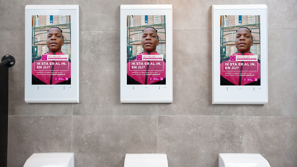 Altermedia Ministerie van Volksgezondheid, Welzijn en Sport Donorregister Toiletreclame WCreclame Toiletmedia Washroom media digital signage digital out of home DOOH