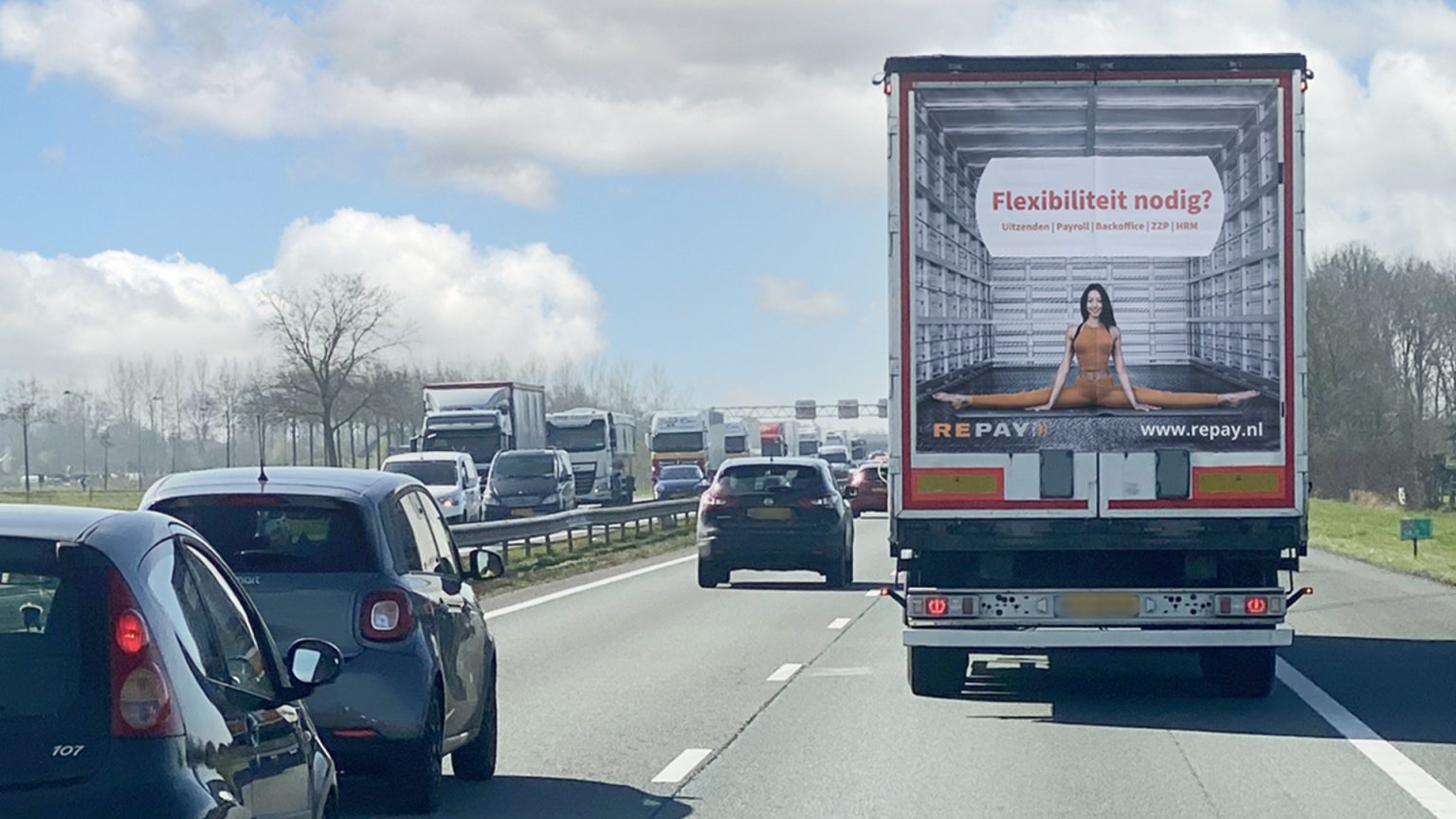 Altermedia Repay HRM Vrachtwagenreclame truck advertising