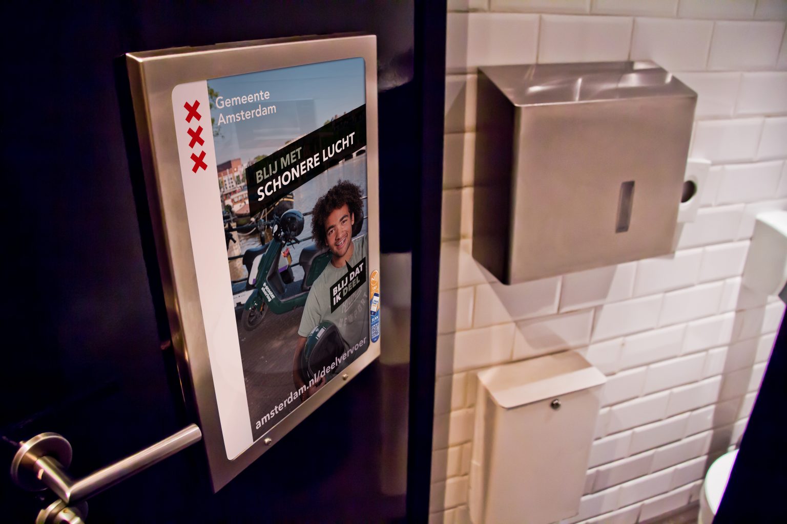 Altermedia_Gemeente_Amsterdam_Deelvervoer_toiletreclame_