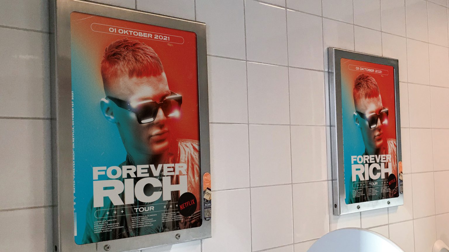 Altermedia_Netflix_Forever_Rich_Toiletreclame